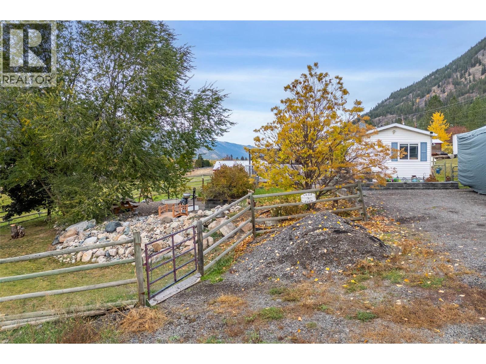 185 HOOVERS FERRY ROAD - 63