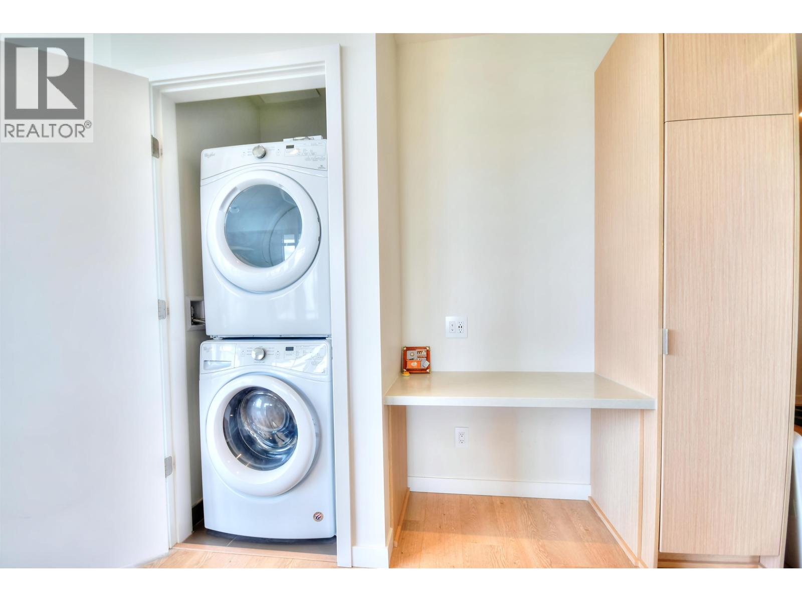 2802 530 WHITING WAY, Coquitlam