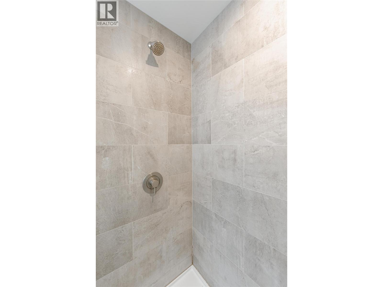 970 Begbie Road, Revelstoke