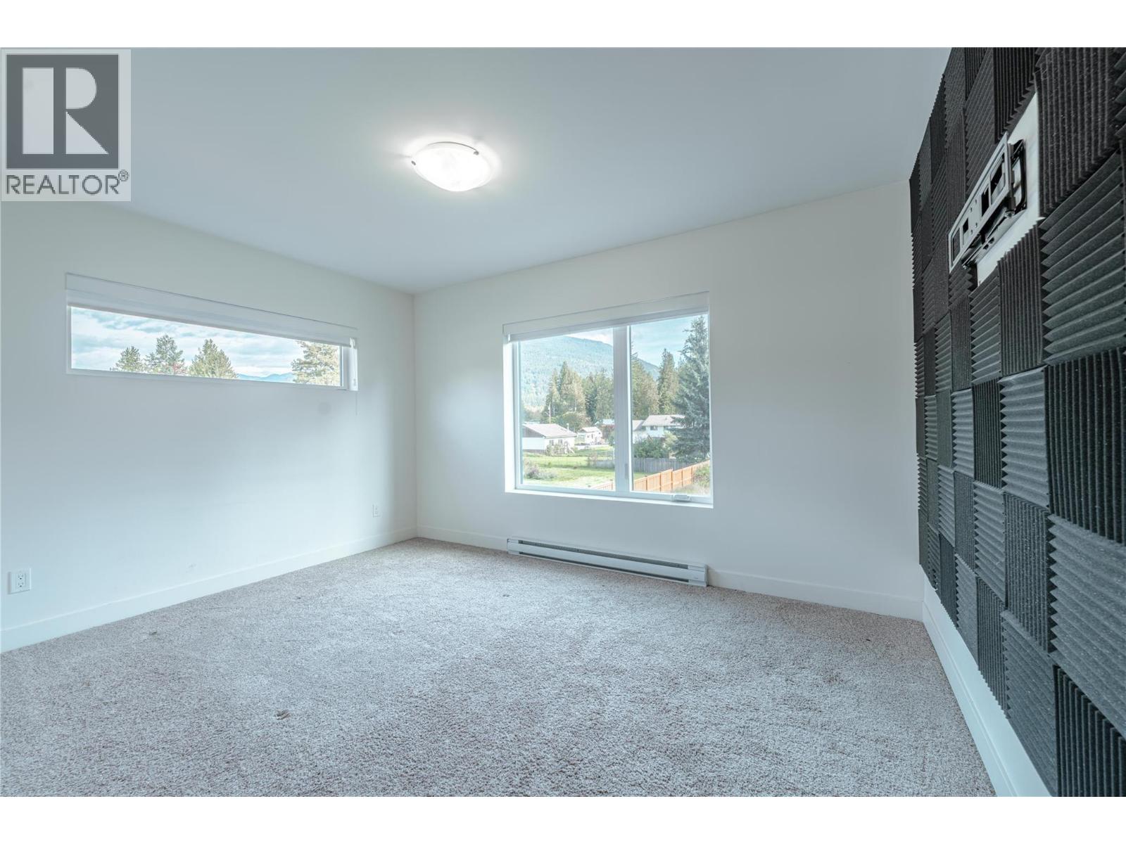 970 Begbie Road, Revelstoke