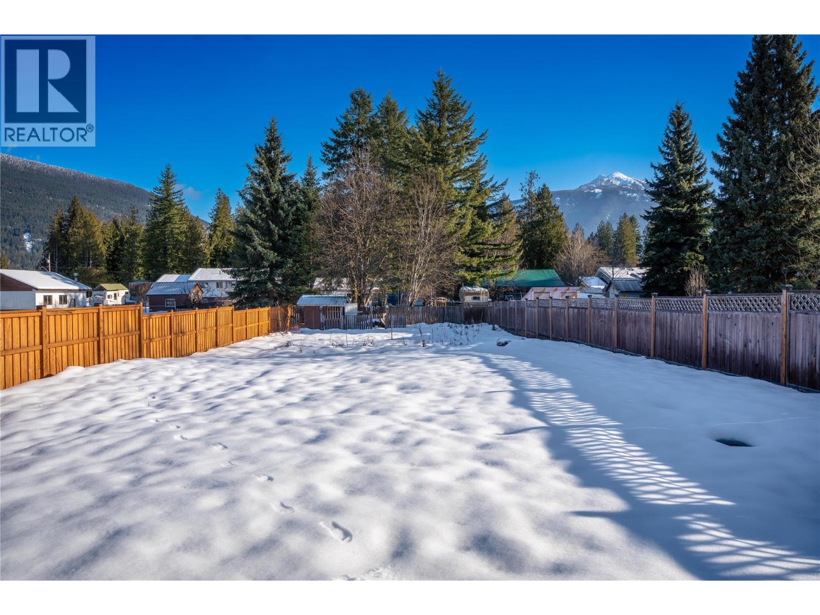 970 Begbie Road, Revelstoke