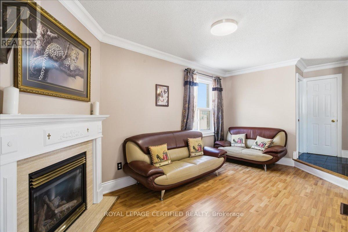 154 COUNTRY LANE - 22