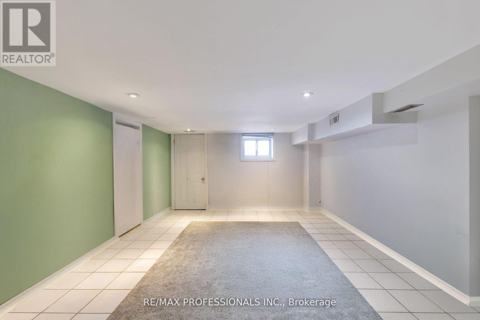 176 SYMINGTON AVENUE - 12