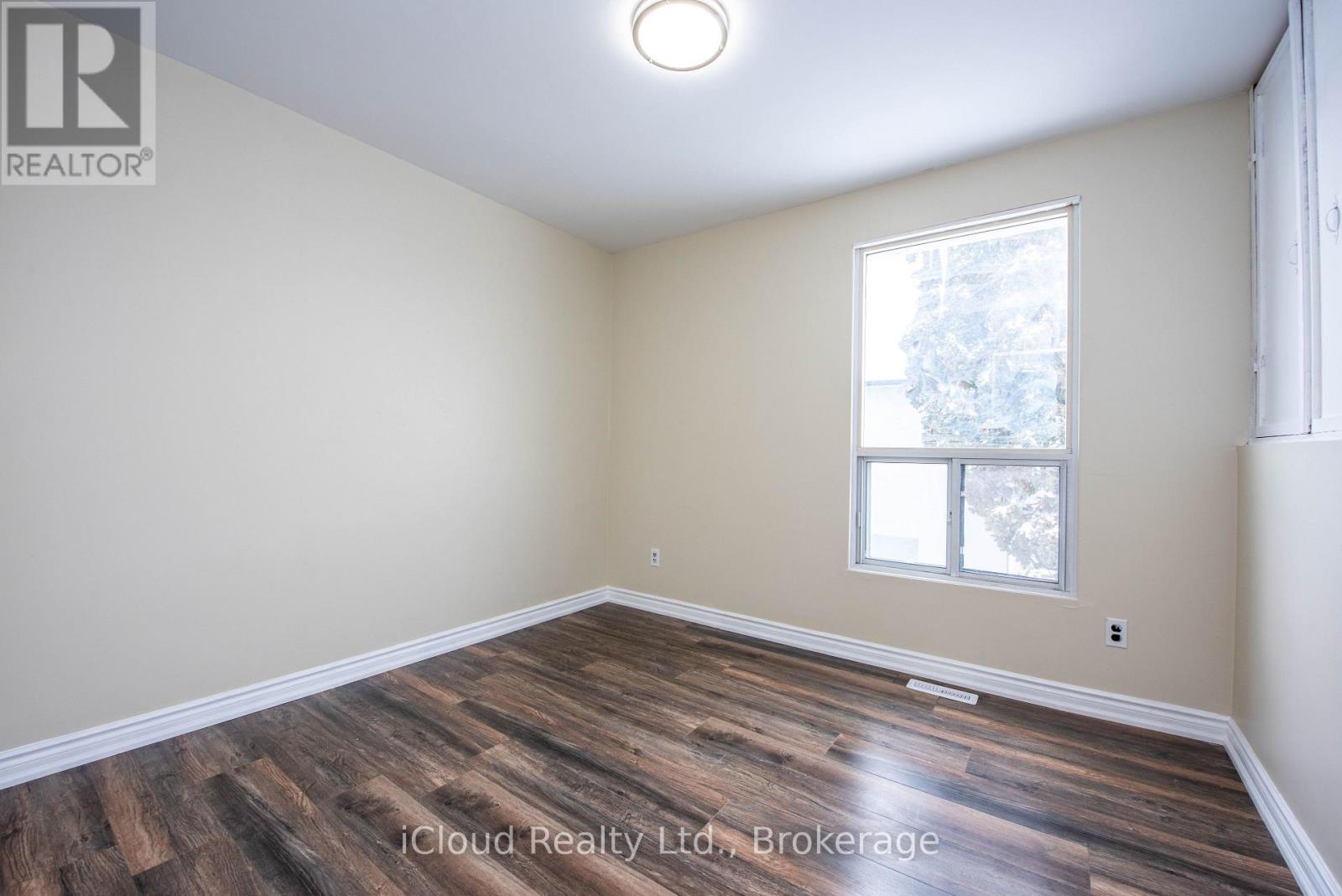 82 GRISELDA CRESCENT - 14