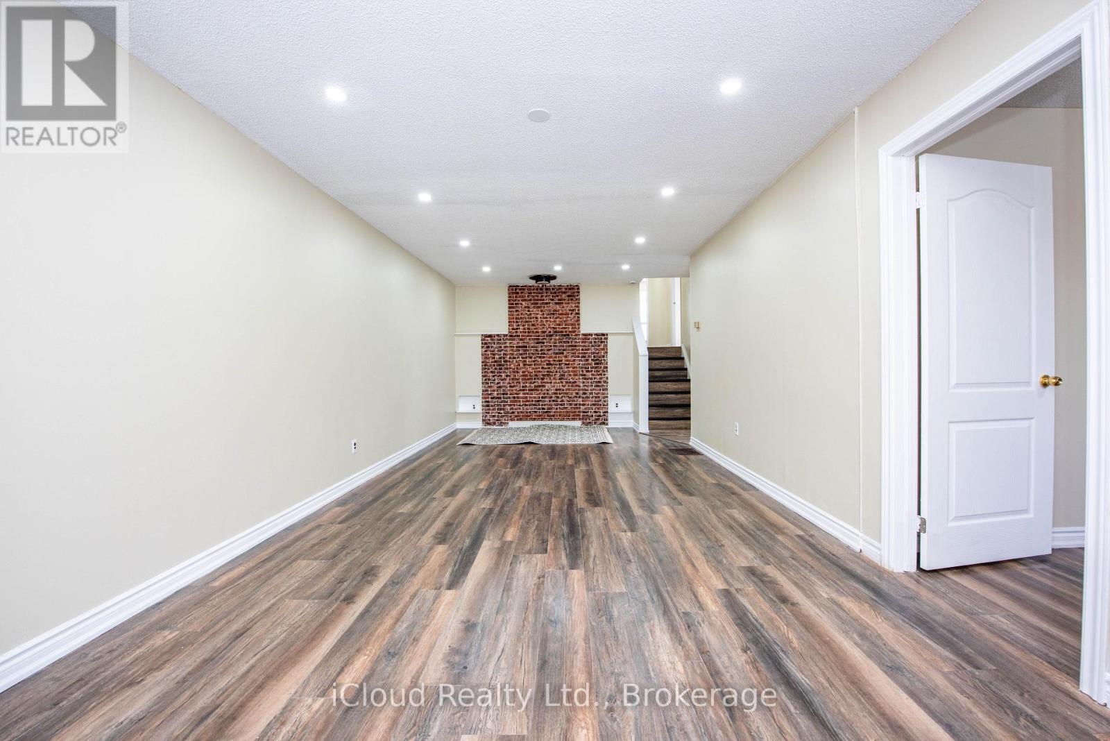 82 GRISELDA CRESCENT - 9