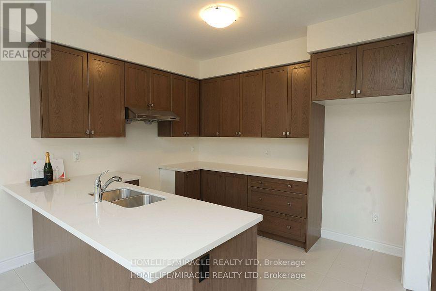 11 CALABRIA DRIVE - 14