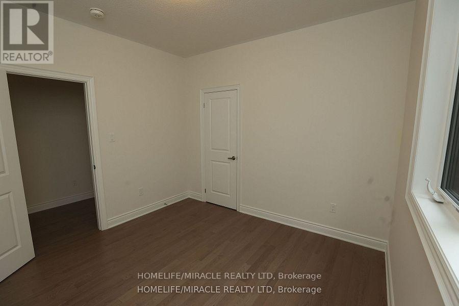11 CALABRIA DRIVE - 19