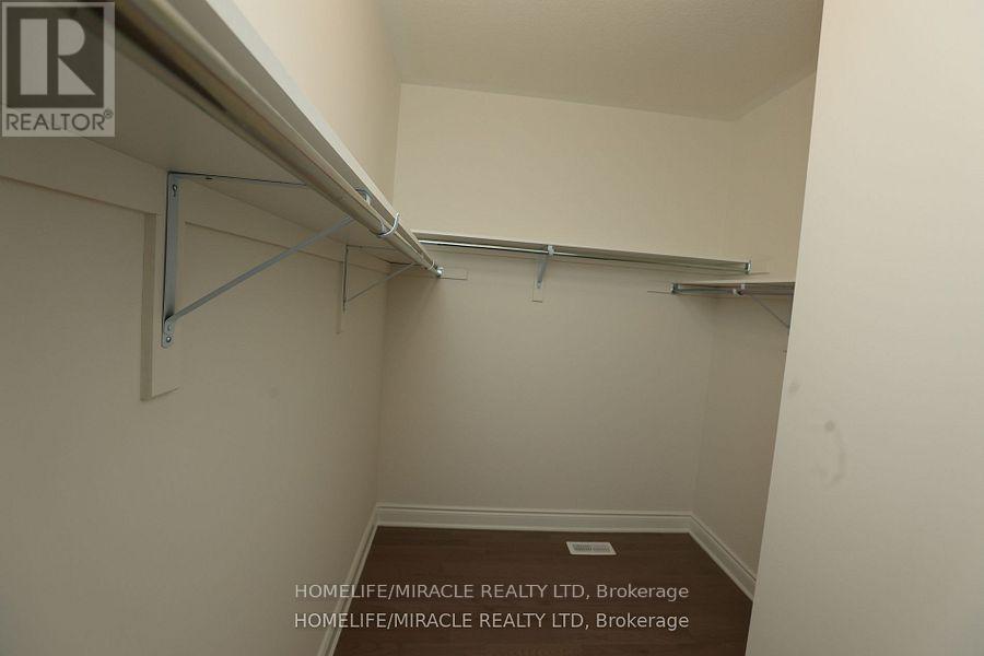 11 CALABRIA DRIVE - 21
