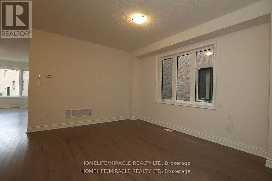 11 CALABRIA DRIVE - 7