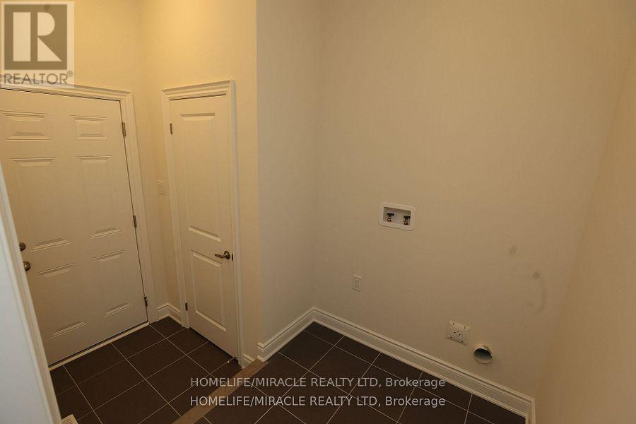 11 CALABRIA DRIVE - 8