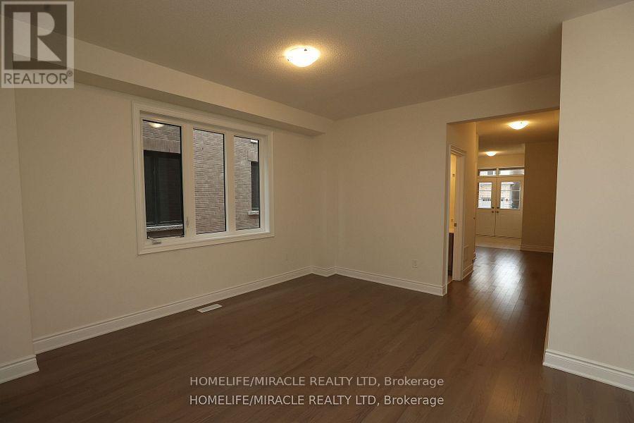 11 CALABRIA DRIVE - 9