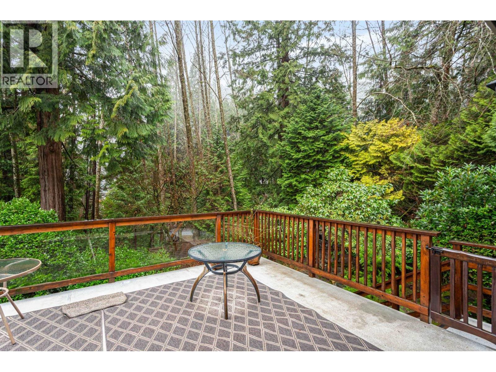 5639 WHITE PINE LANE, North Vancouver