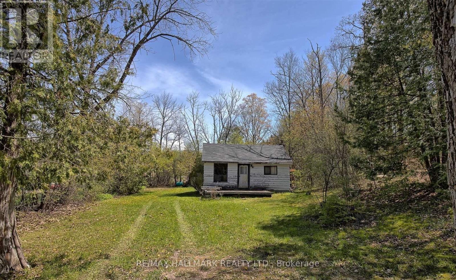 6 MANCHESTER TRAIL - 1