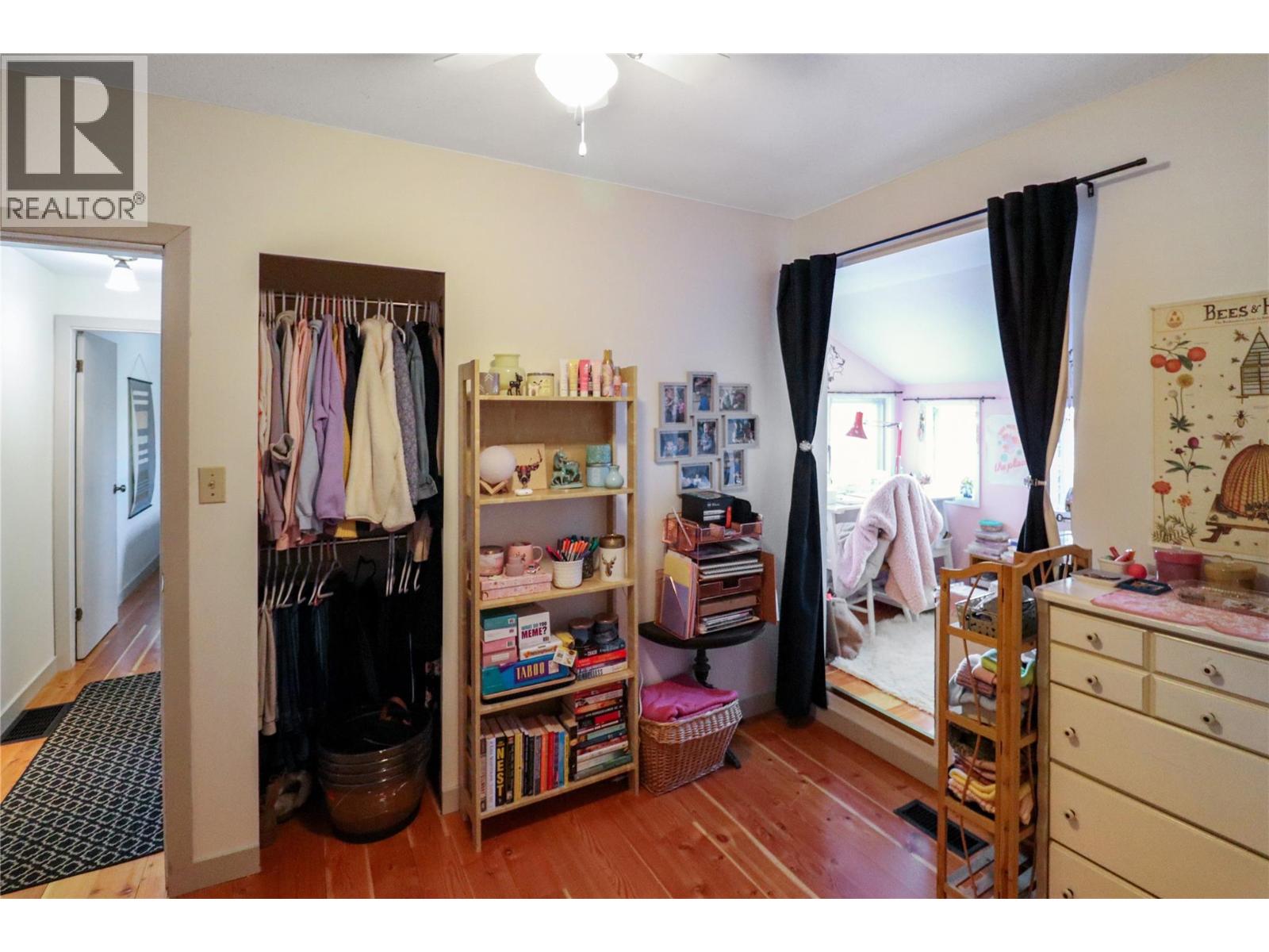 291 FENCHURCH Avenue - 16