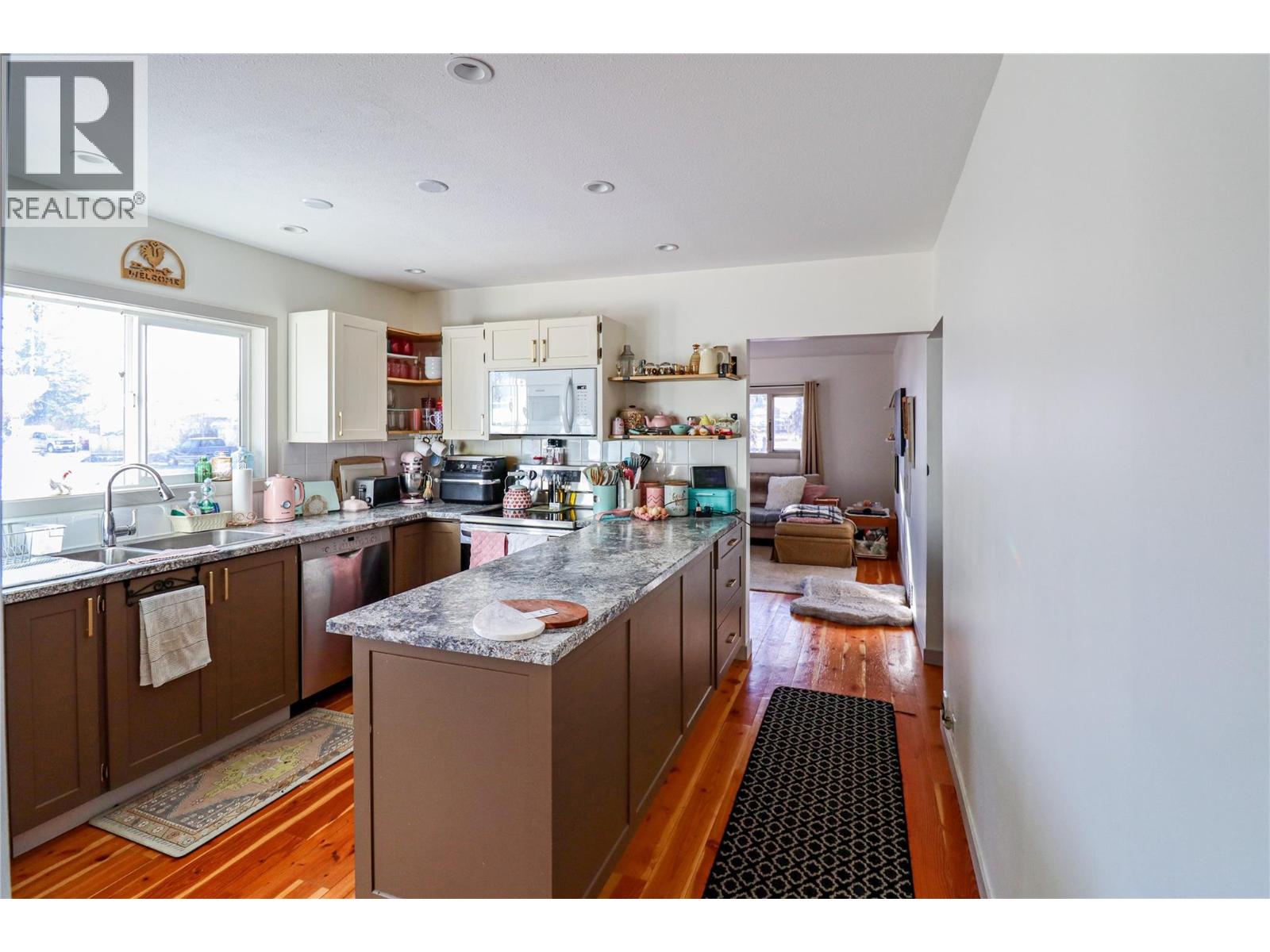291 FENCHURCH Avenue - 21