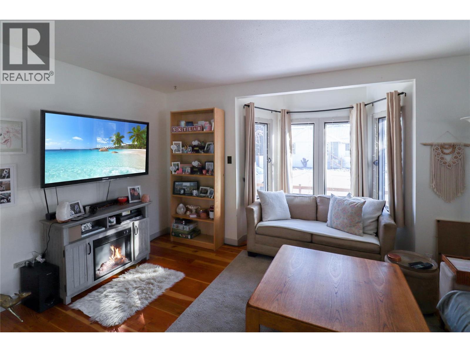 291 FENCHURCH Avenue - 6