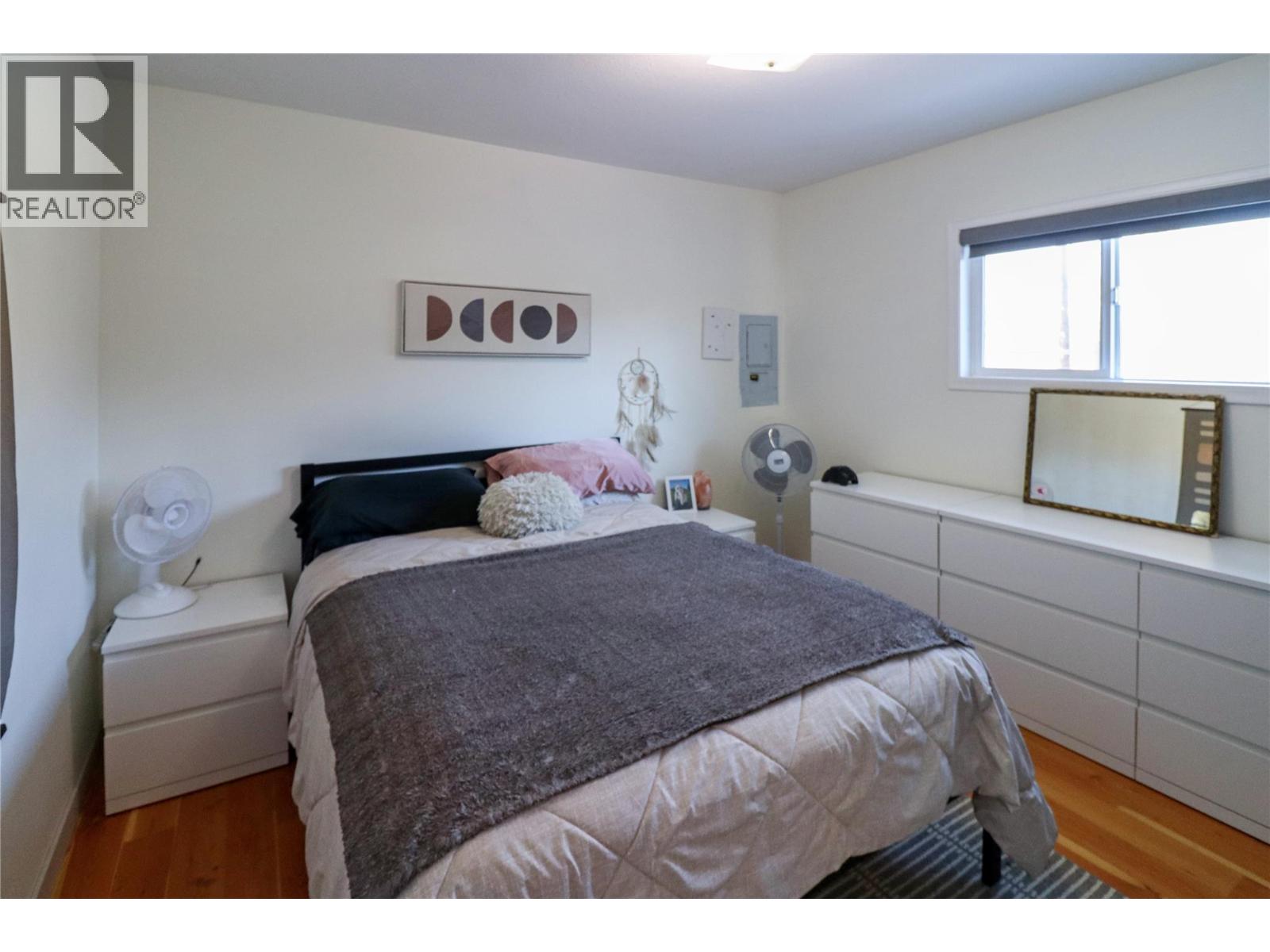 291 FENCHURCH Avenue - 7