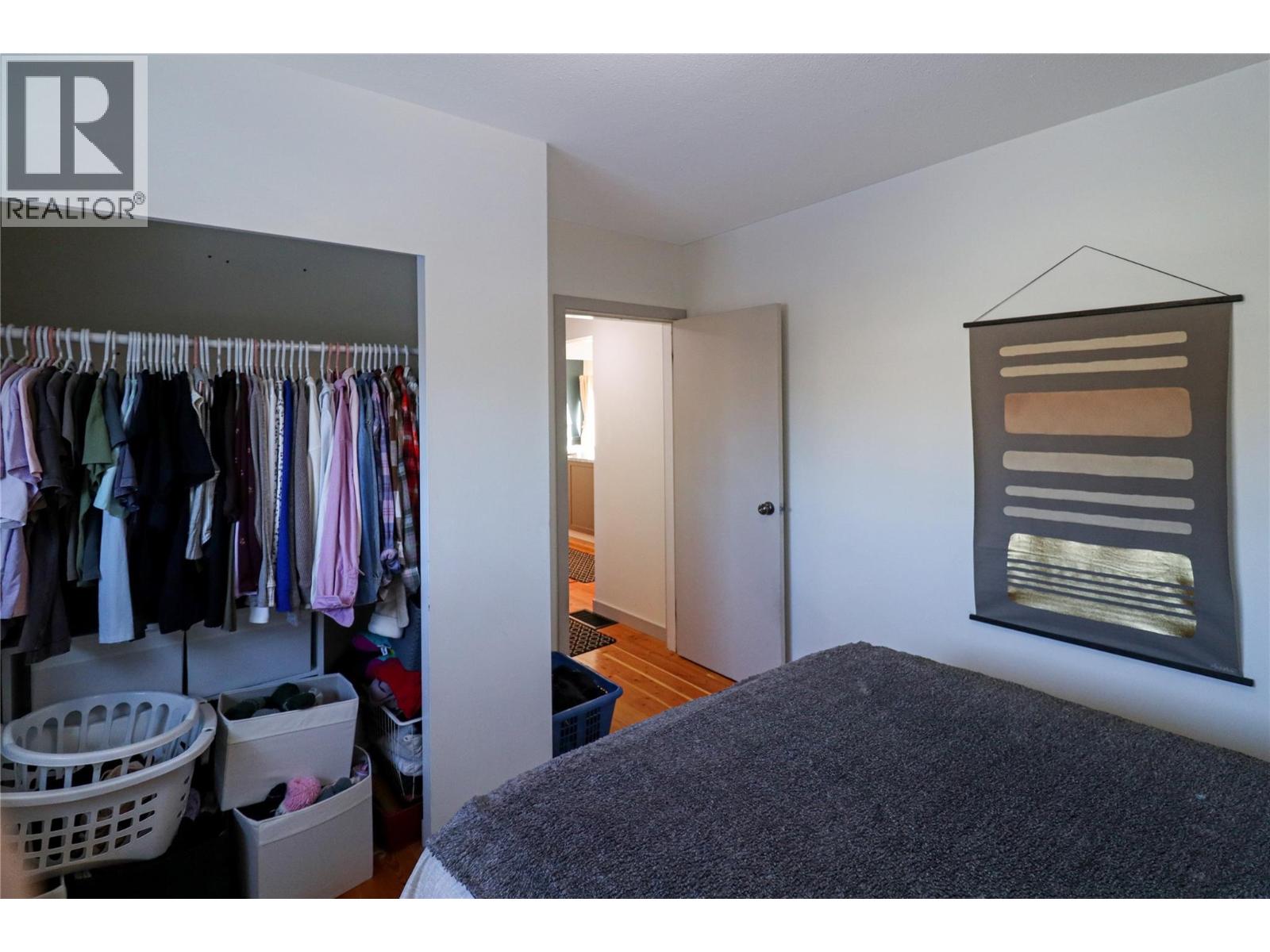 291 FENCHURCH Avenue - 8