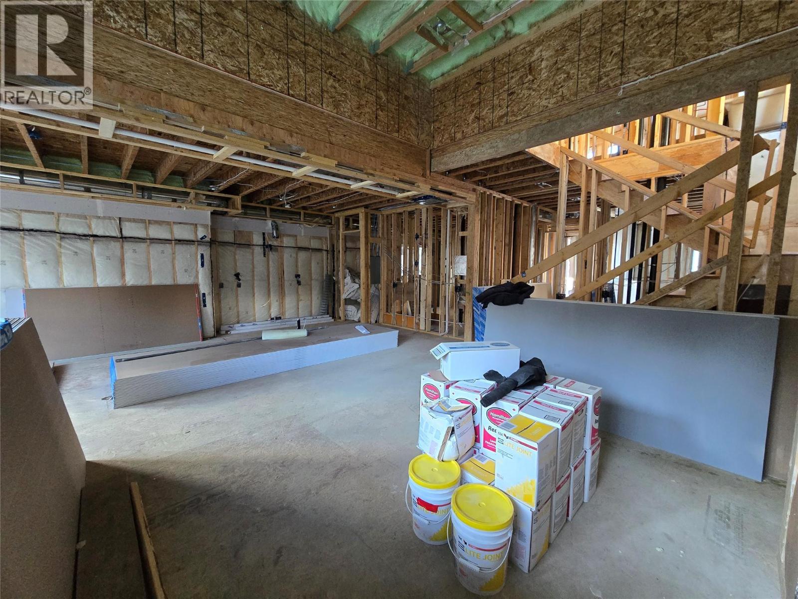  996 Bull Crescent, Kelowna