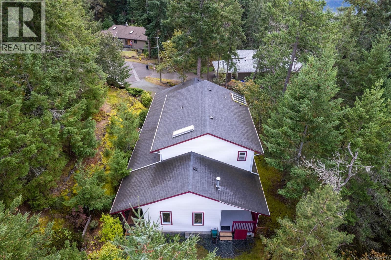 2869 Hemlock Dr, Nanoose Bay