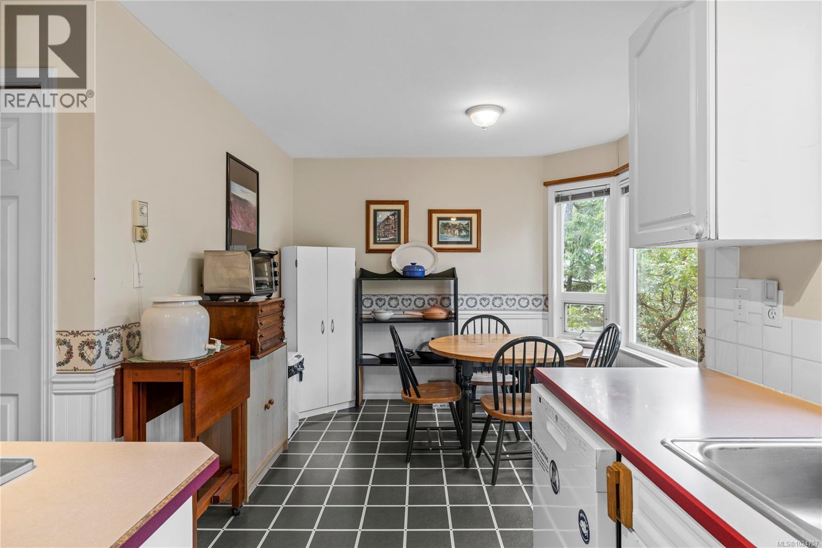 2869 Hemlock Dr, Nanoose Bay