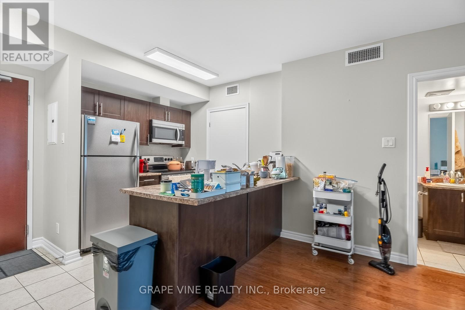 #304 234 RIDEAU STREET - 10