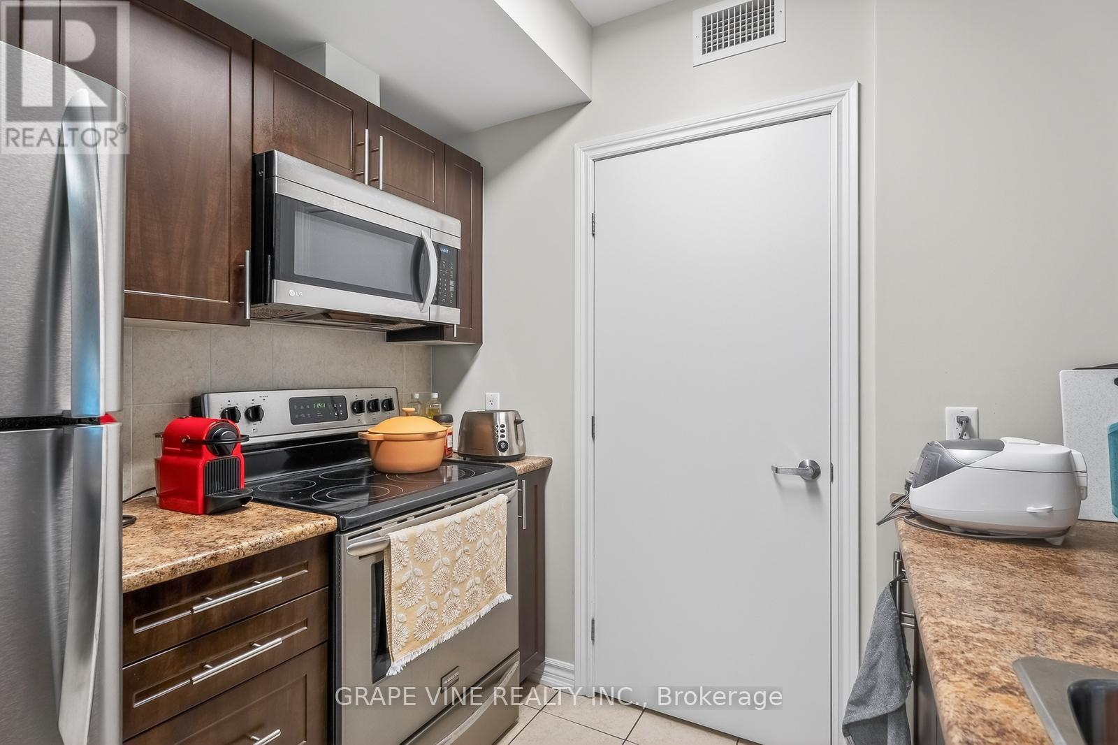 #304 234 RIDEAU STREET - 12
