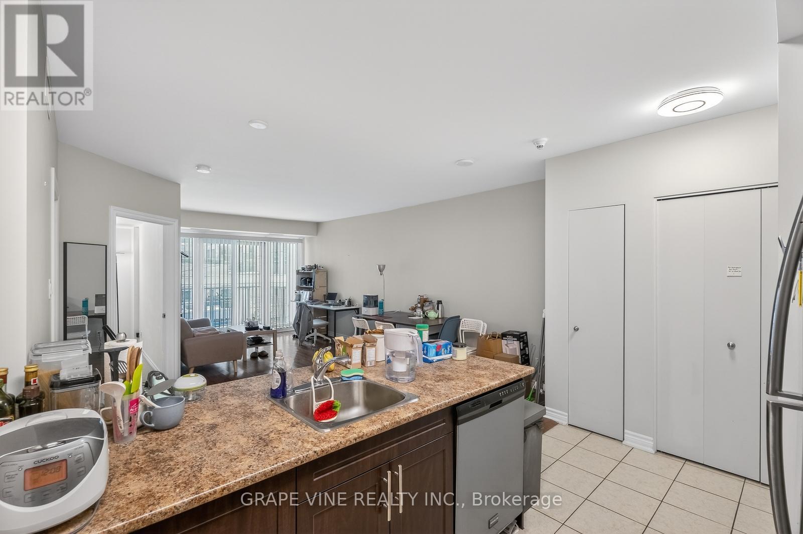 #304 234 RIDEAU STREET - 14