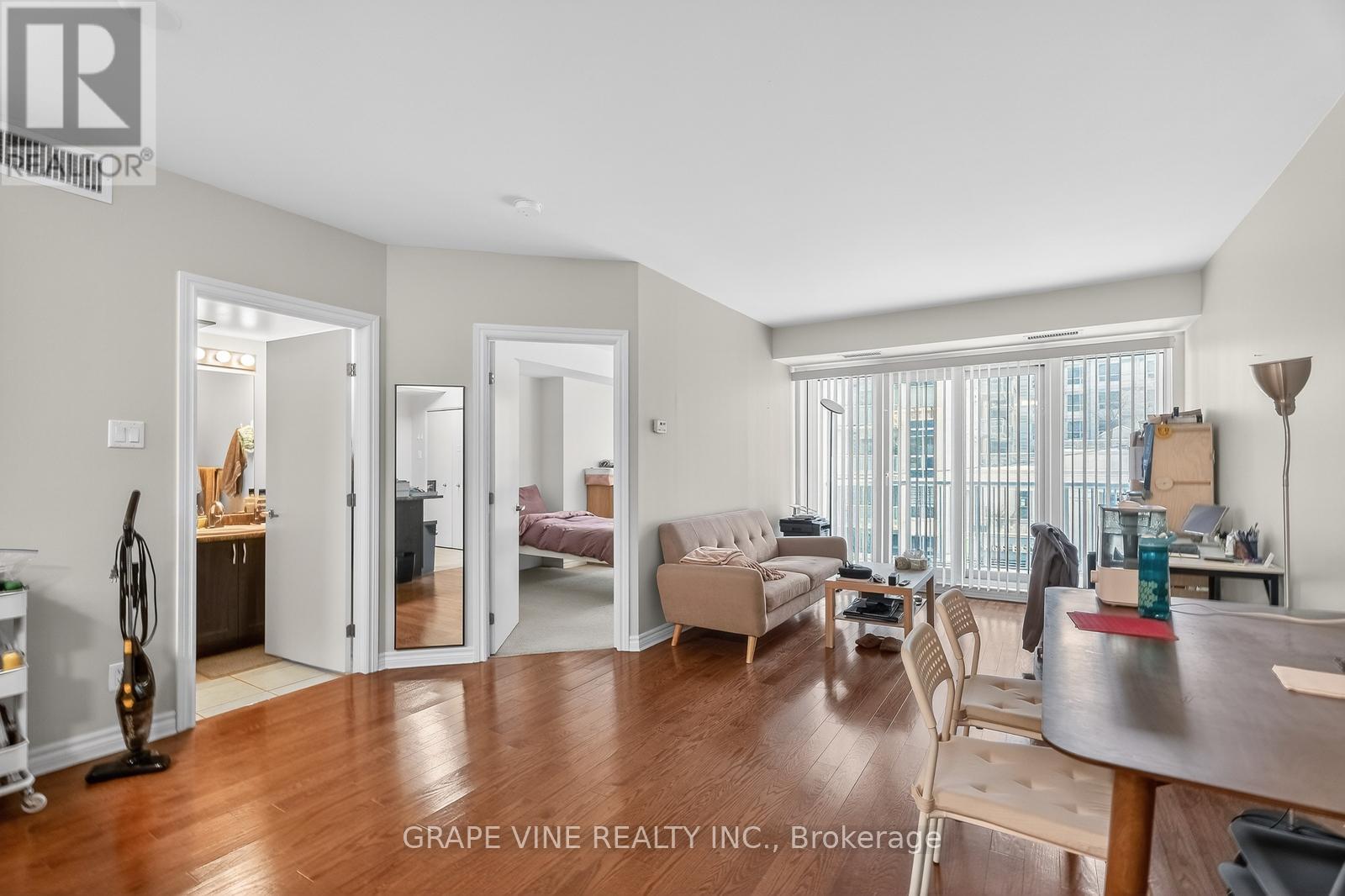 #304 234 RIDEAU STREET - 16