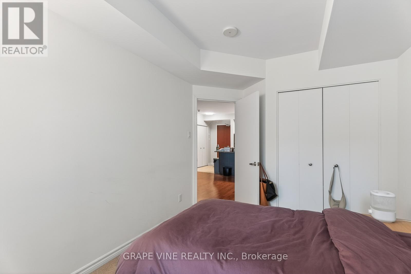 #304 234 RIDEAU STREET - 25