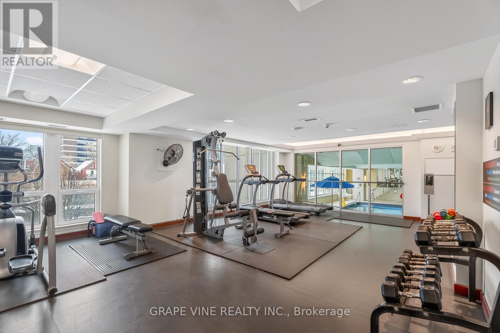 #304 234 RIDEAU STREET - 29