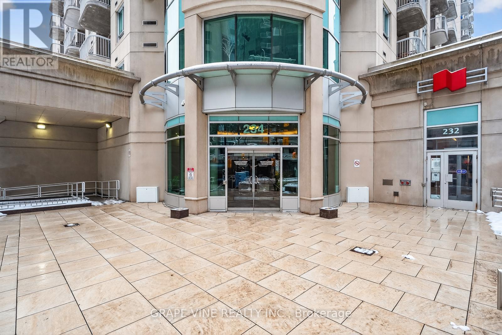 #304 234 RIDEAU STREET - 3