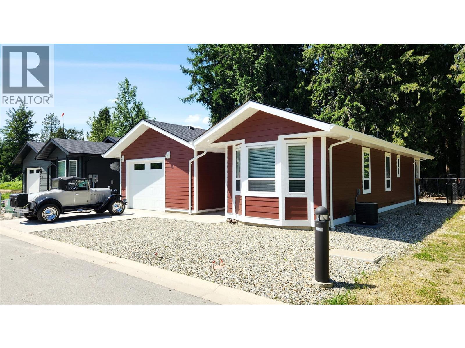  1134 Hawthorn Row, Sicamous