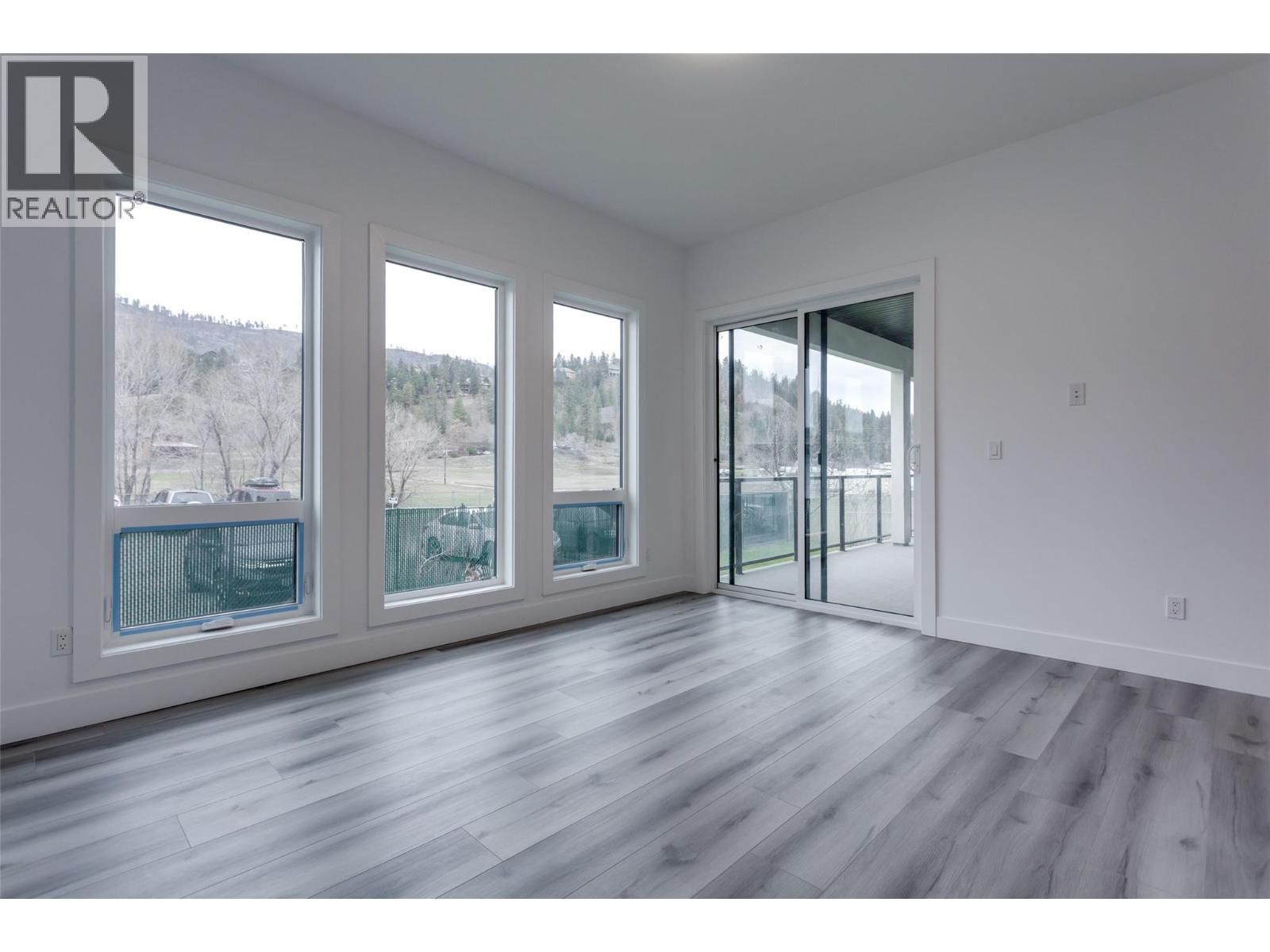 474 Snowsell Street N - 12