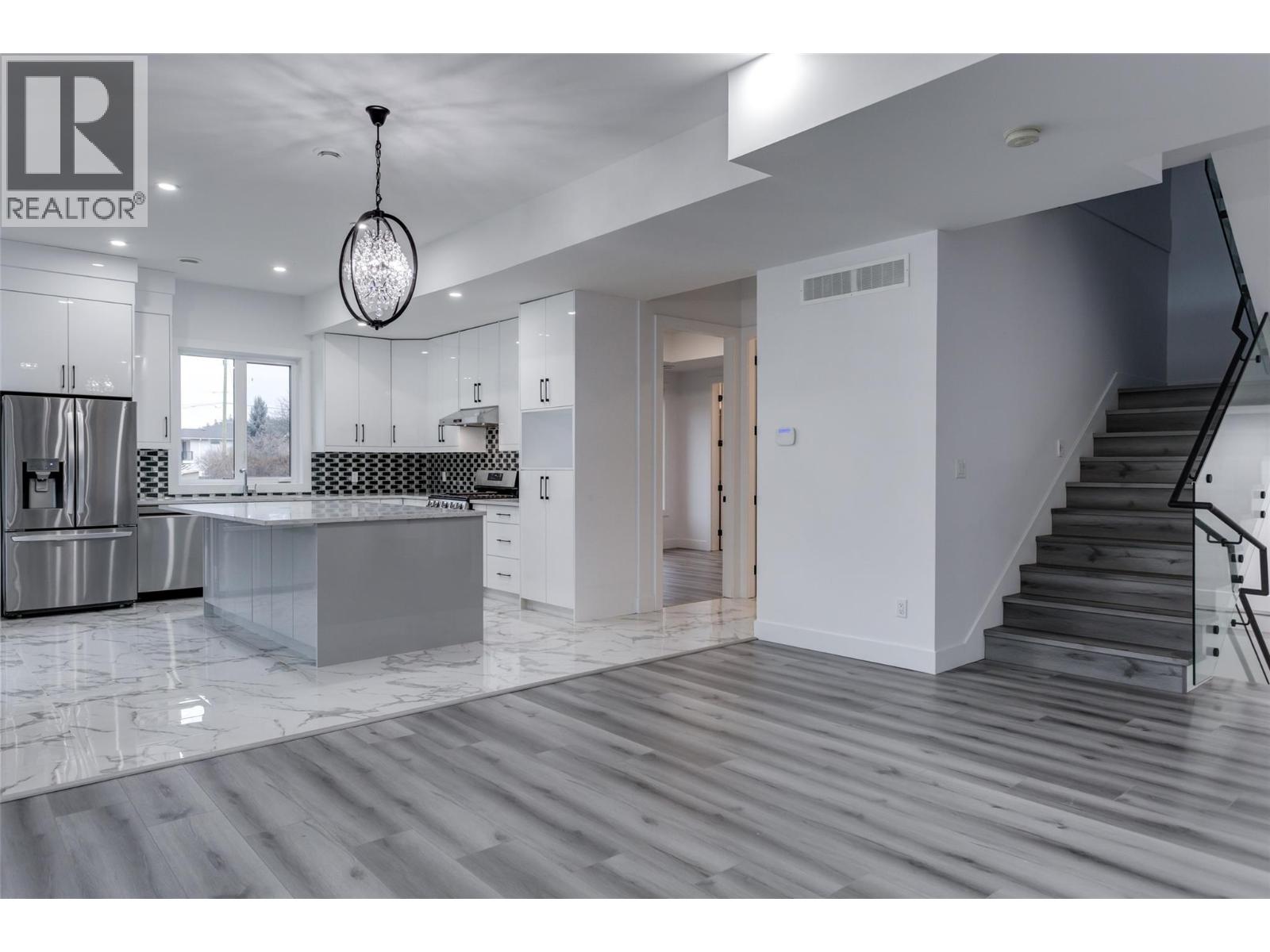 474 Snowsell Street N - 17