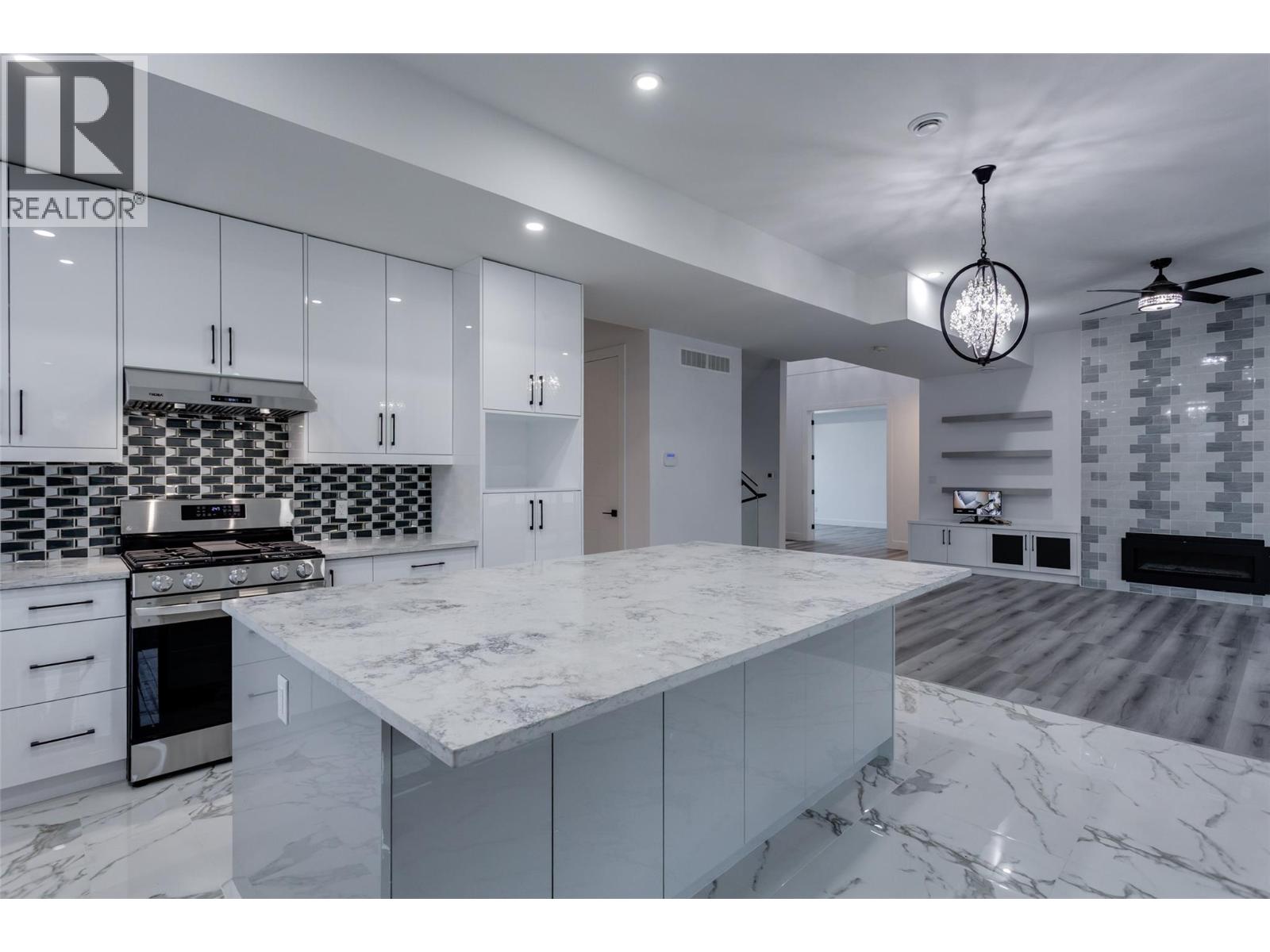 474 Snowsell Street N - 5