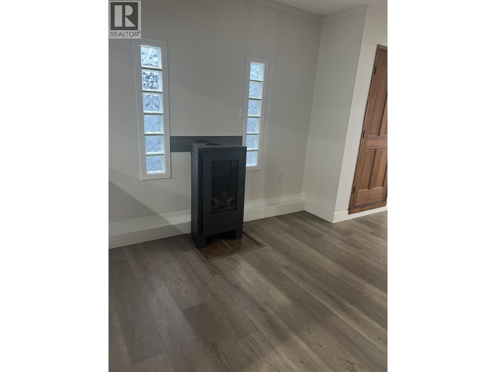 716/718 HILLCREST ROAD, Gibsons