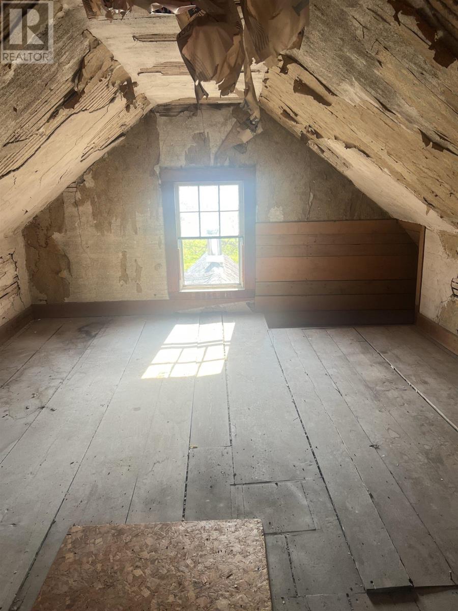 Property 11 of 18 of 15 Lornevale Road