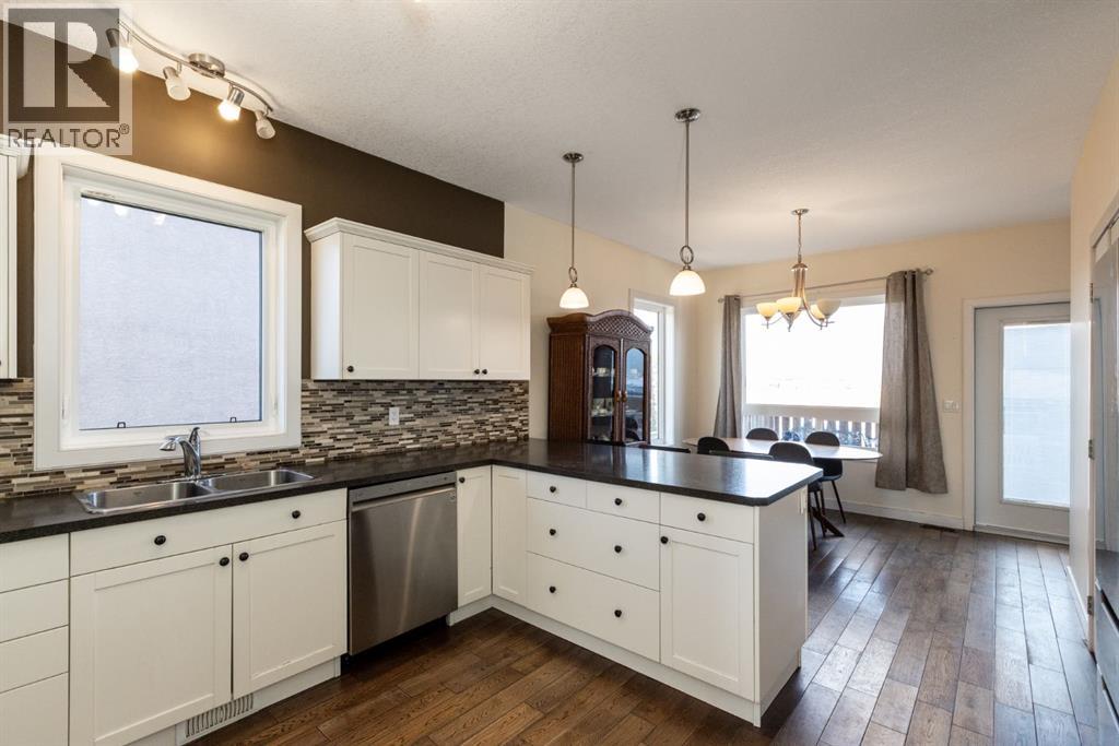 6453 Elmwood Way, Innisfail