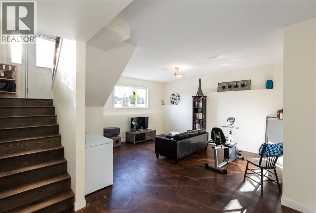 6453 Elmwood Way, Innisfail