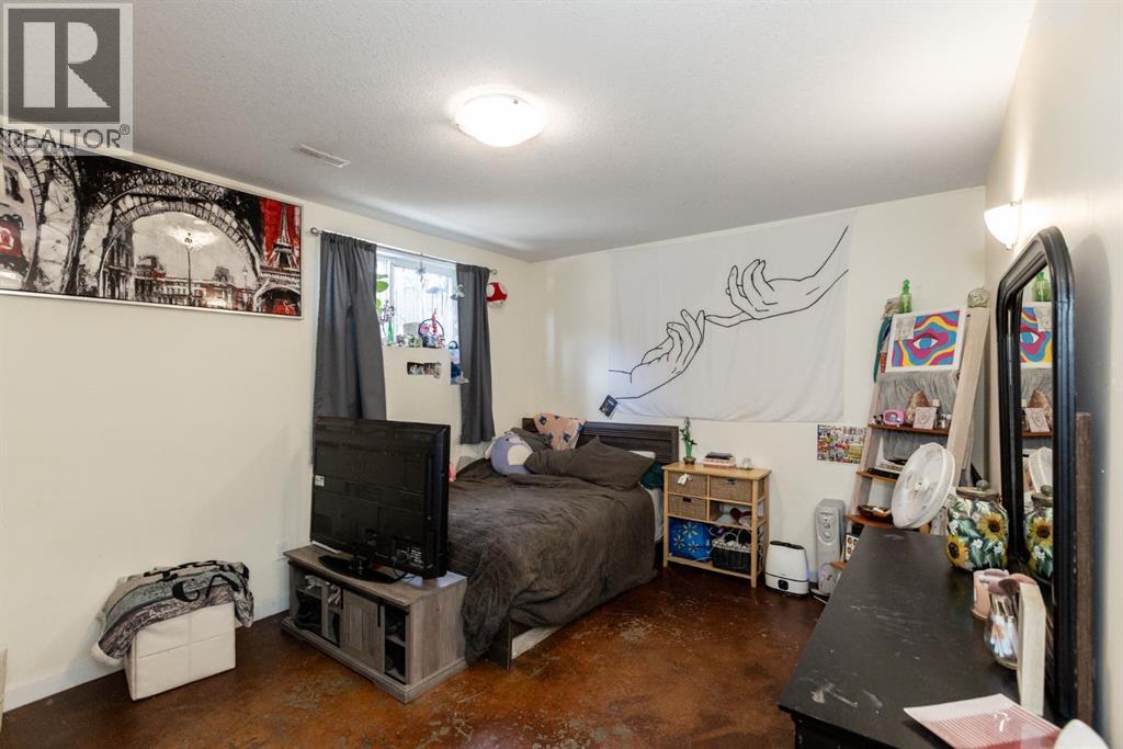 6453 Elmwood Way, Innisfail