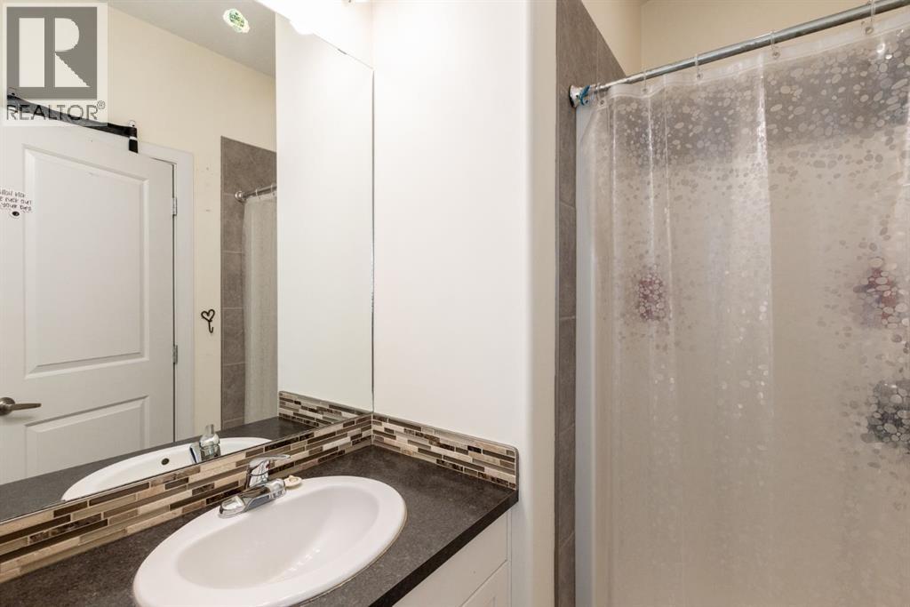 6453 Elmwood Way, Innisfail