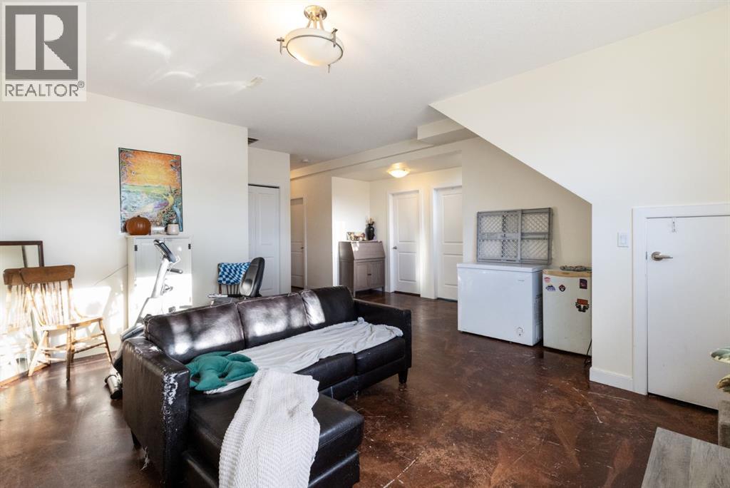 6453 Elmwood Way, Innisfail