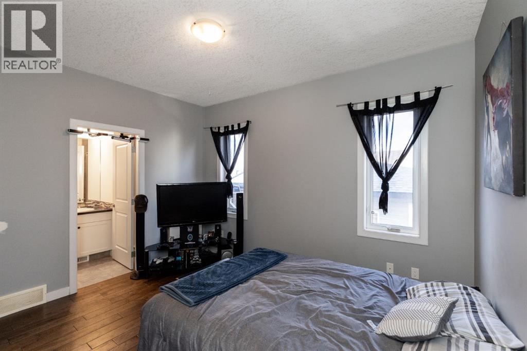 6453 Elmwood Way, Innisfail