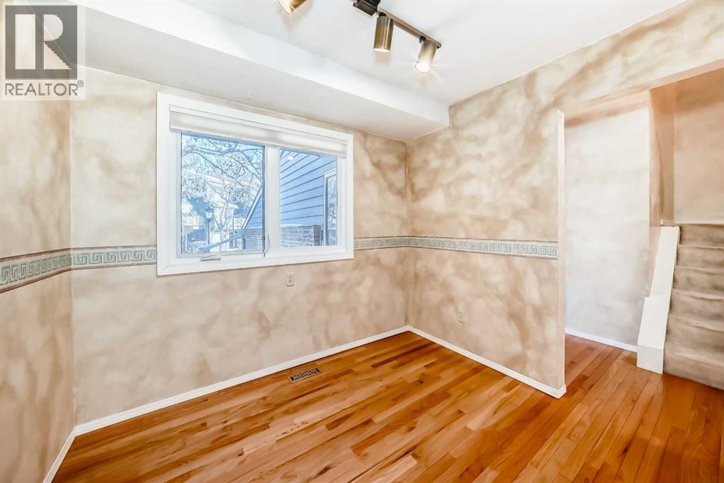 Single Family House for Sale in  Point Mckay Terrace NW Point McKay Calgary 