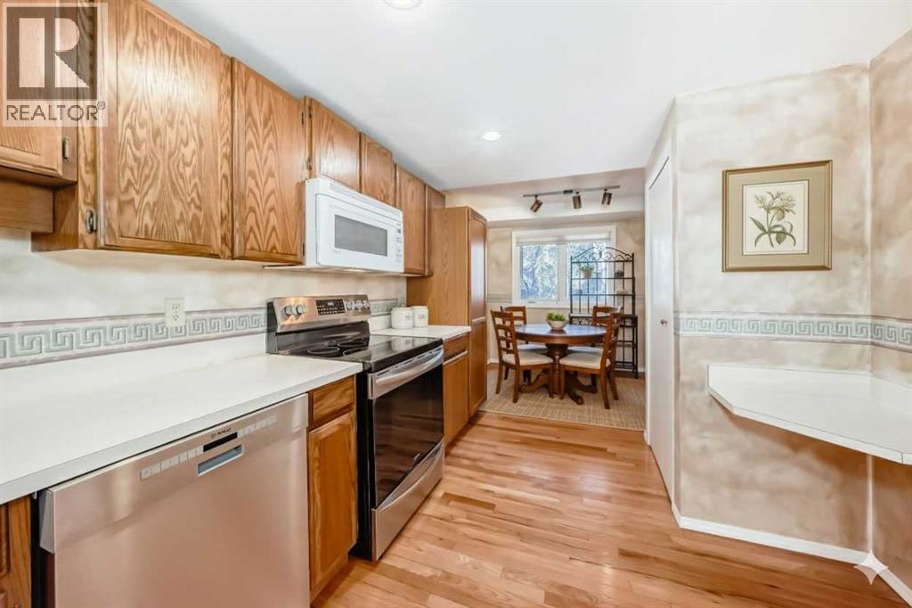 Single Family House for Sale in  Point Mckay Terrace NW Point McKay Calgary 