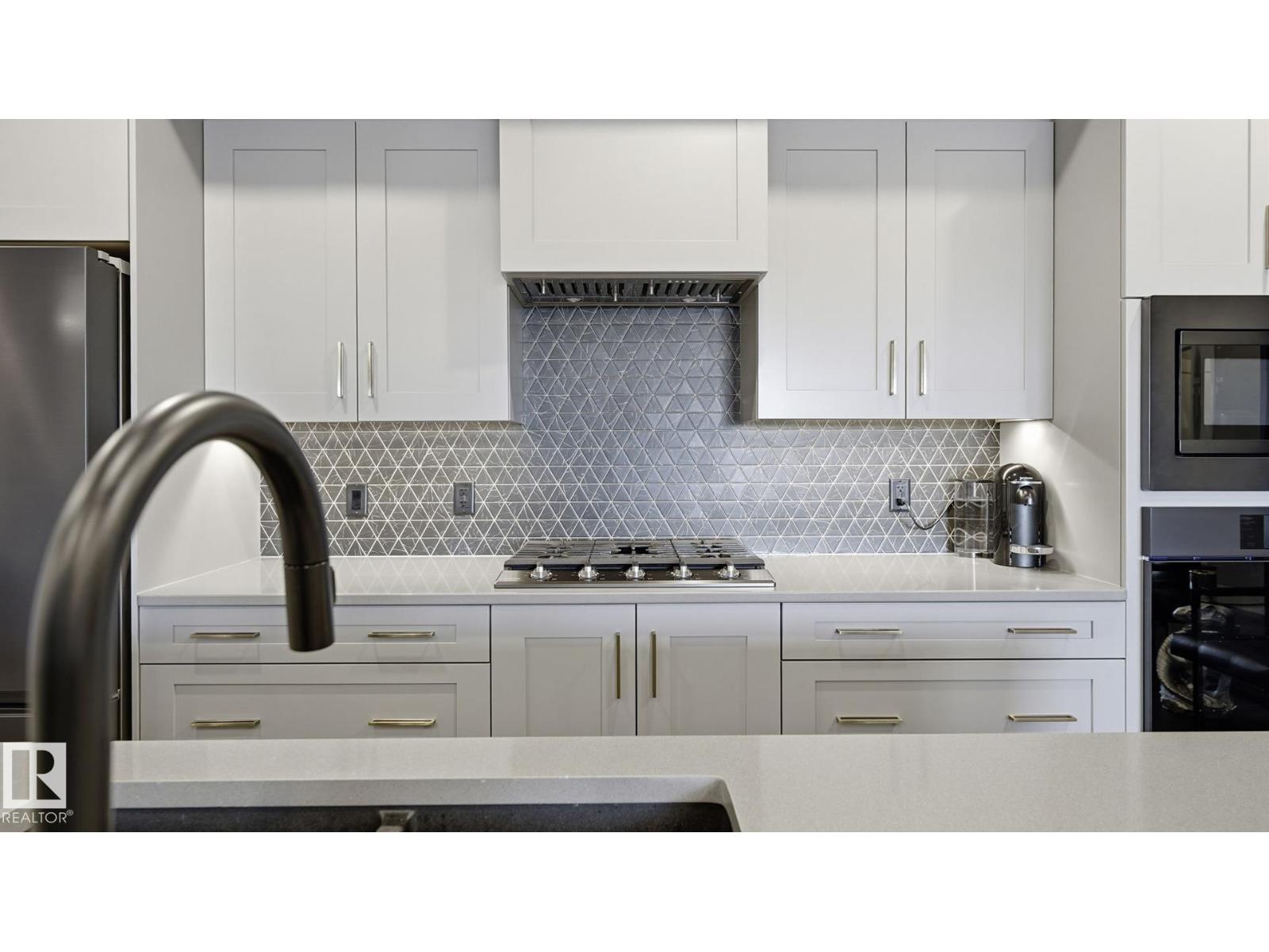 #311 7463 MAY CM NW, Edmonton