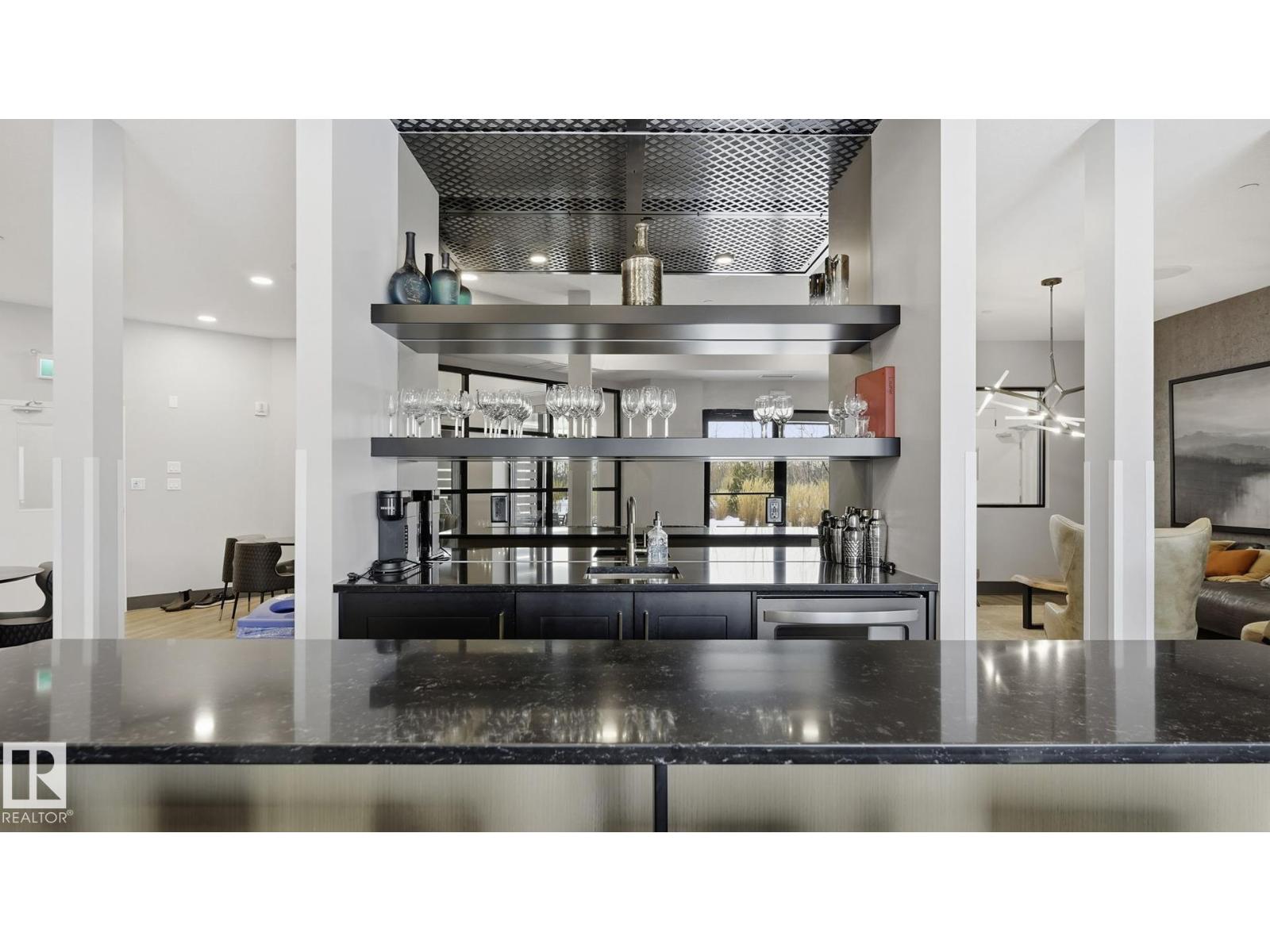 #311 7463 MAY CM NW, Edmonton