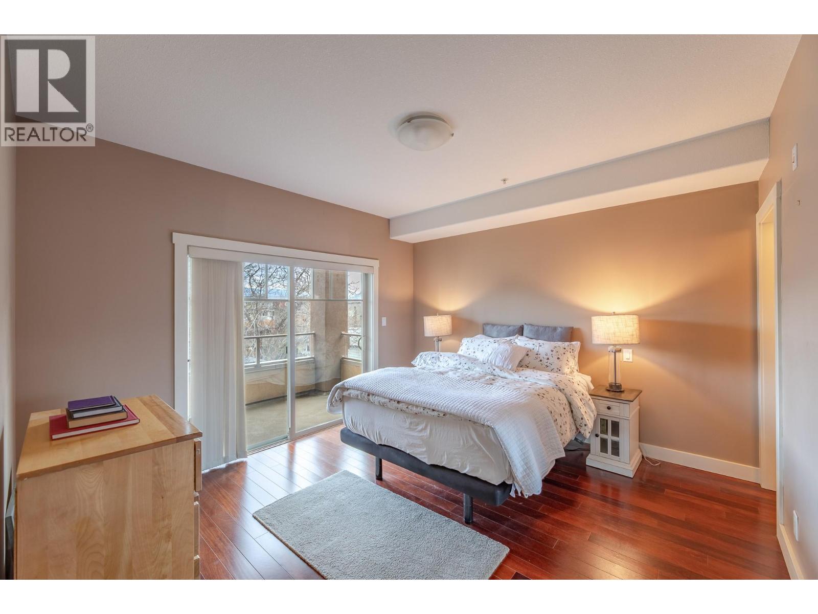 13615 VICTORIA Road Unit# 210, Summerland