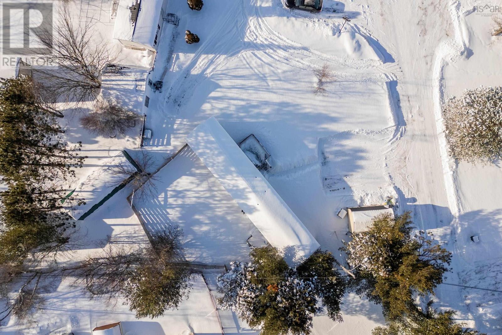 Property 23 of 24 of 4 Bayview Crescent